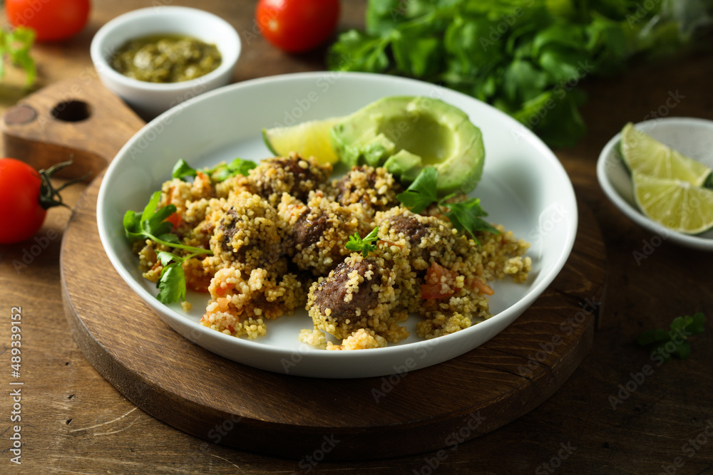 Meatballs with couscous and avocado Meatballs with couscous and avocado