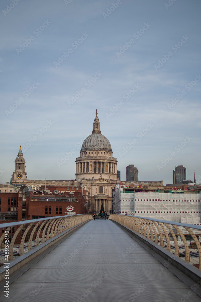 Fototapeta premium Millennium Bridge, London