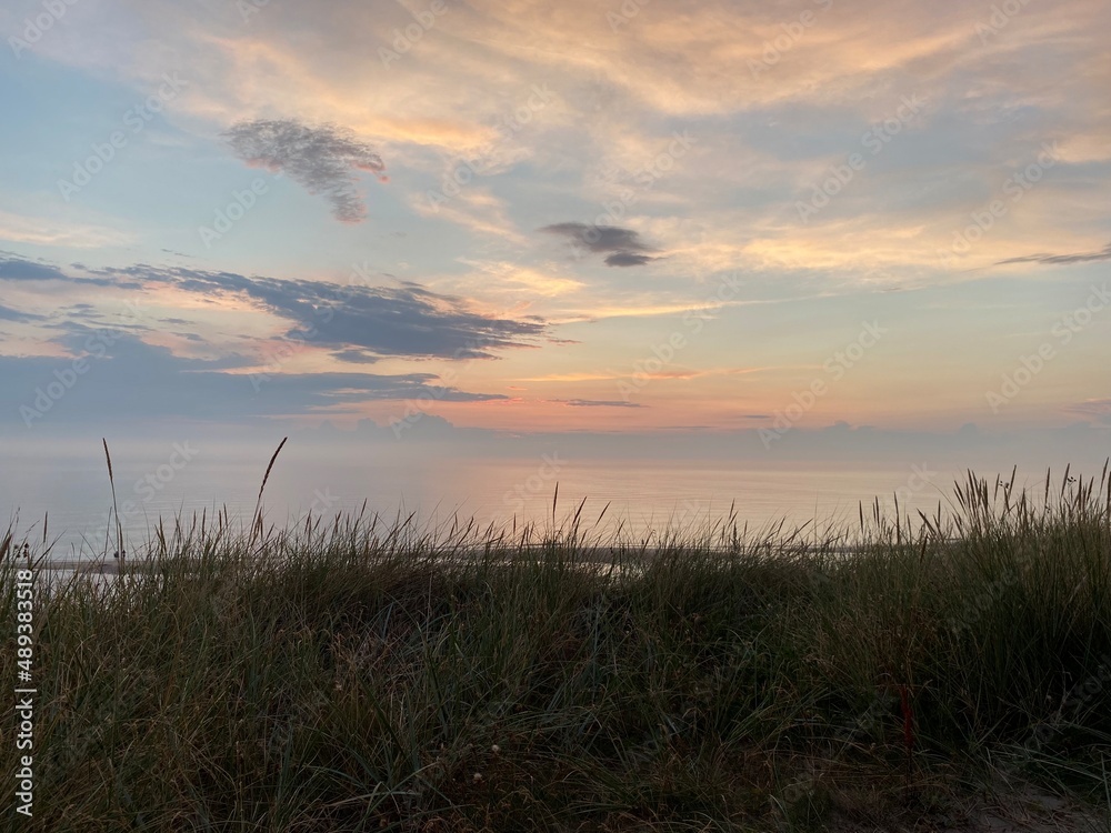 Obraz premium Sunset in Wenningstedt on the island Sylt - Sonnenuntergang in Wenningstedt/Sylt