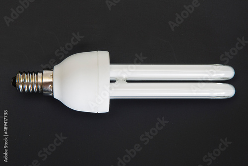 Bright energy-saving fluorescent lamp