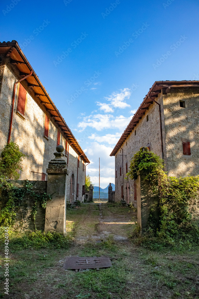 Villaggio abbandonato, città metropolitana di Bologna, Emilia Romagna
