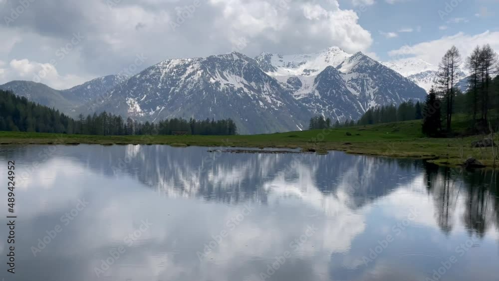 lago alpino