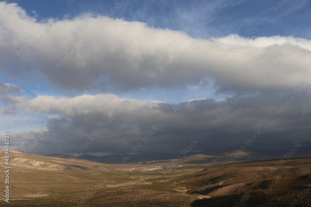 Fototapeta premium montaña rocosa 