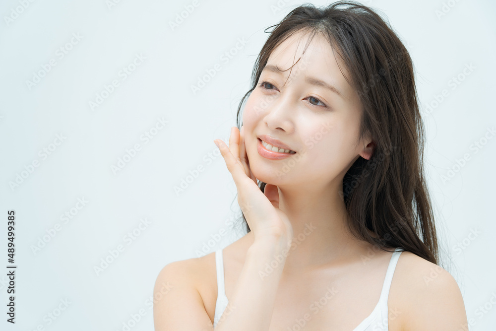 しっとりとした雰囲気の美容イメージ しっとりとした雰囲気の美容イメージ