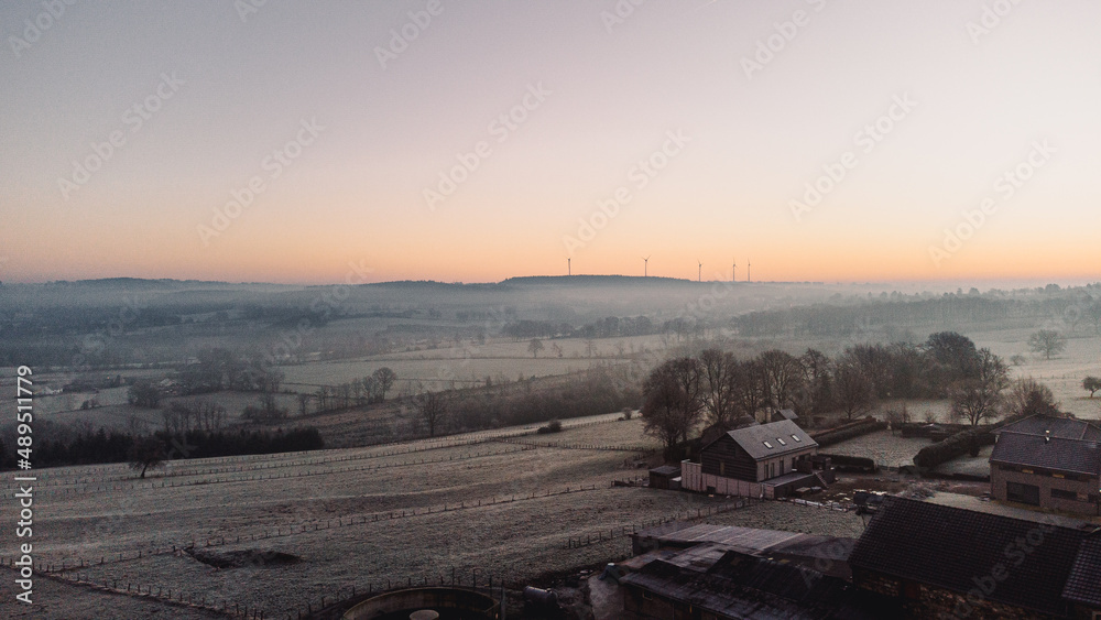 Toute la froideur d'un soleil hivernale Toute la froideur d'un soleil hivernale