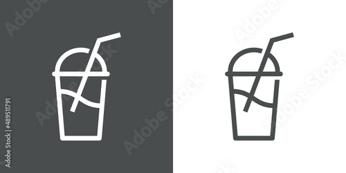 Icono taza de papel con tapadera y líquido con líneas en fondo gris y fondo blanco