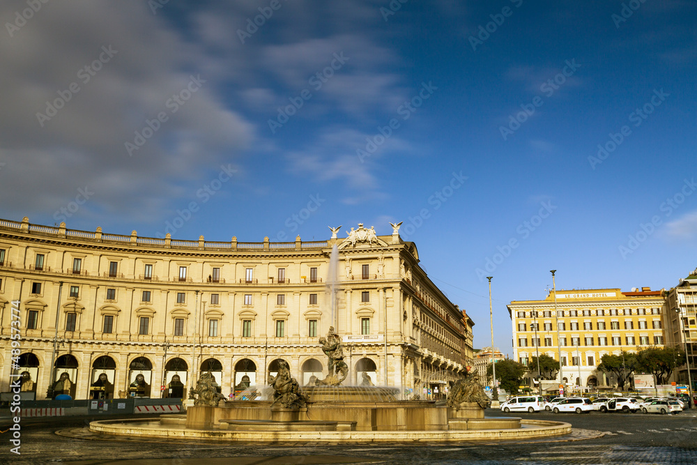 Piazza Esedra O Piazza della repubblica, fountain of the Naiads. Beautiful square in Rome