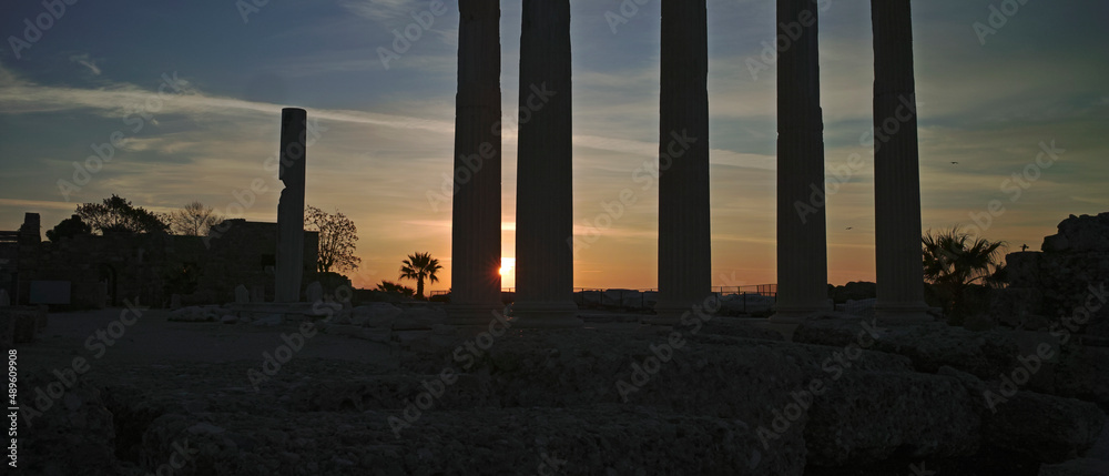 Fototapeta premium sunset in the city