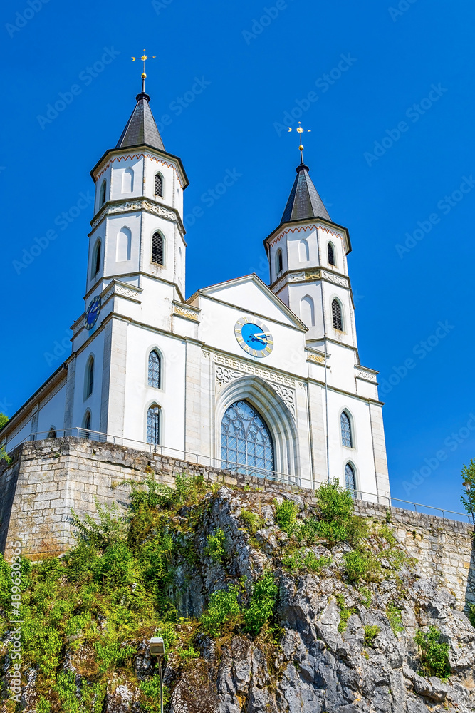 Neugotische Kirche von Aarburg, Aargau, Schweiz