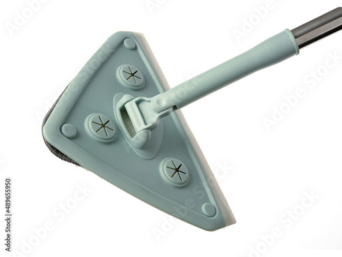 The mop is triangular with interchangeable nozzles.