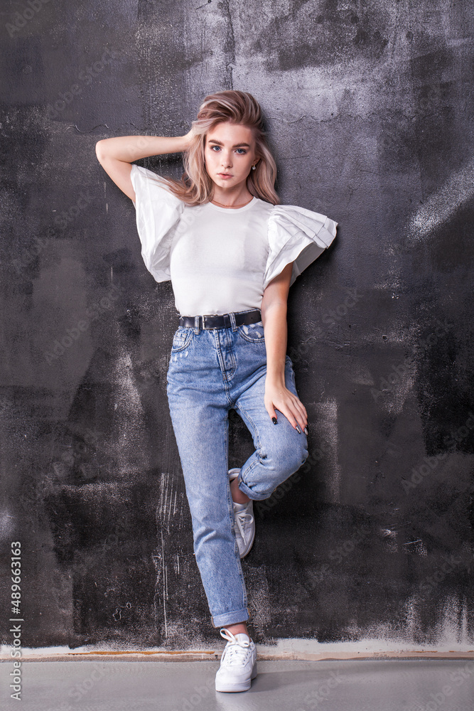 Fashion portrait of a young beautiful blonde girl Fashion portrait of a young beautiful blonde girl