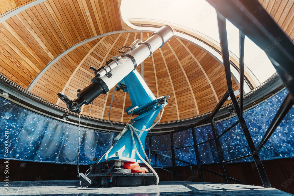 A professional telescope in a space observatory with automatic bearing and platform rotation mechanisms - obrazy, fototapety, plakaty 