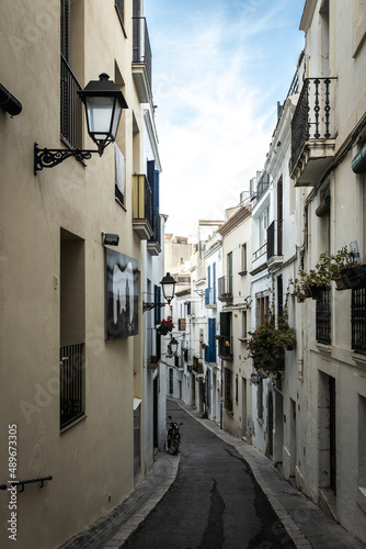Fototapeta Naklejka Na Ścianę i Meble -  Narrow Streets in Sitges, Spain