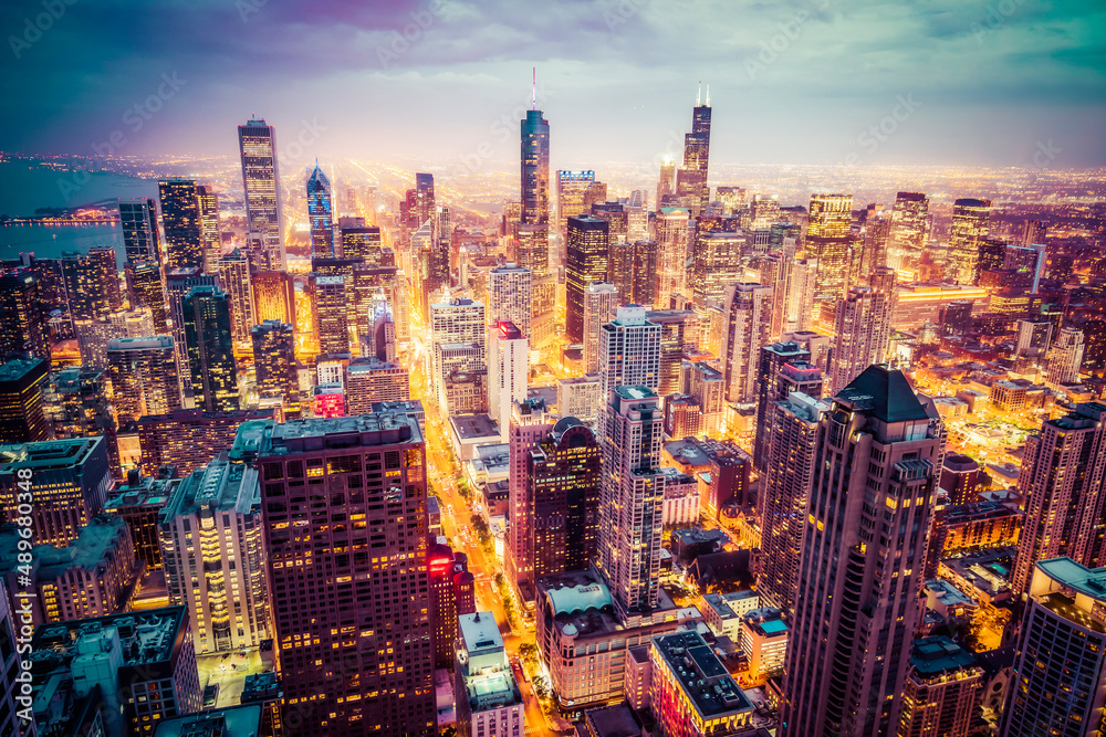 Obraz premium beautiful downtown Chicago skyline at night