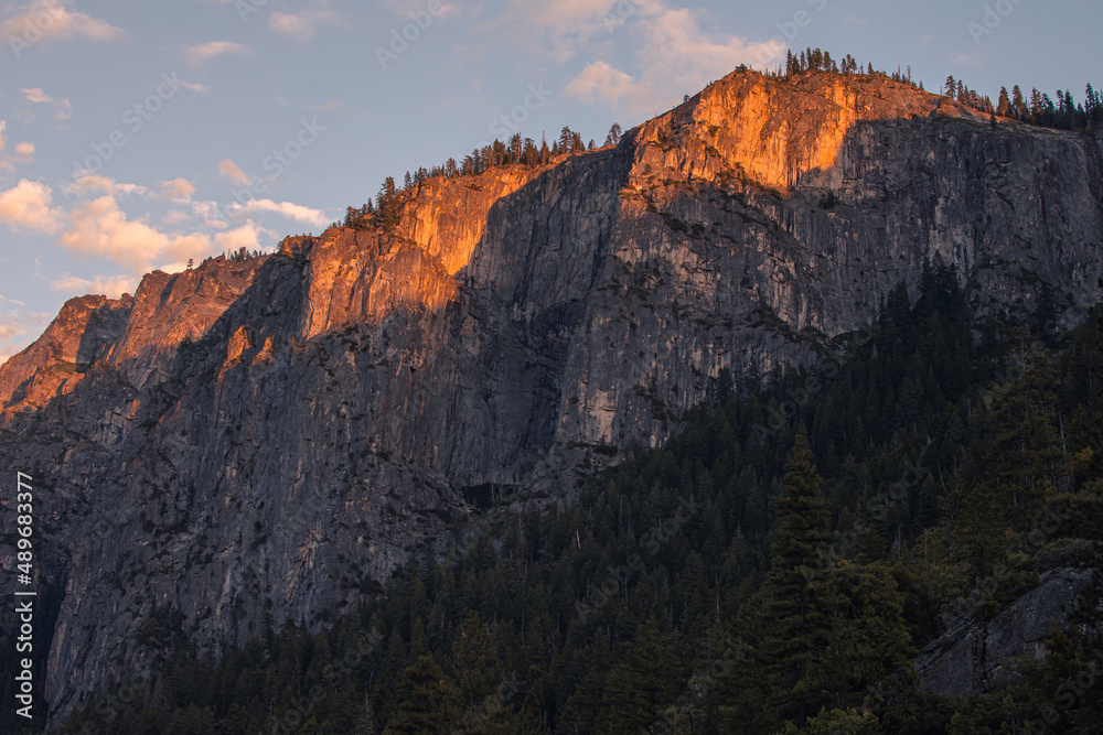 Naklejka premium Autumnal natural landscape from Yosemite National Park, California, United States