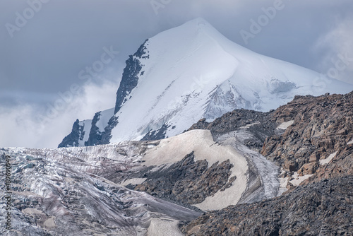 glacier peak ice snow mountains top © Iri_sha