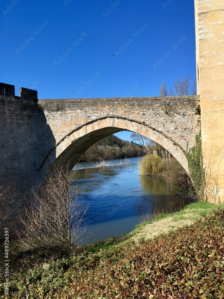 arch of the valentre over the lot