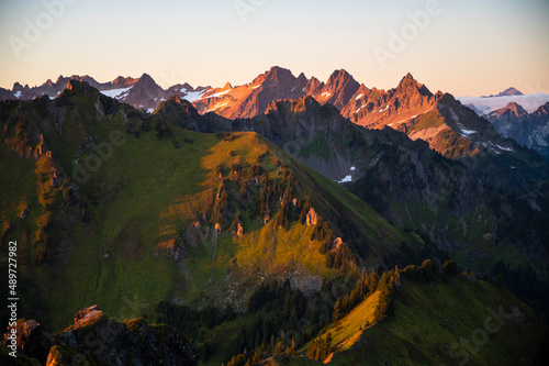 The North Cascades Glowing at Sunset © Cavan