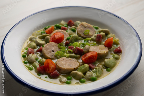 Stew with broad beans, peas and black pudding. Traditional tapas from the north of Spain.
