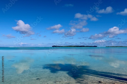 Fototapeta Naklejka Na Ścianę i Meble -  tropical island with sky from French Polynesia 