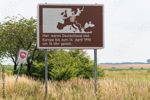 Valokuva Die alte Grenze zwischen West und Ost Deutschland