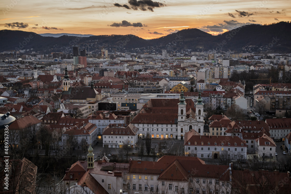 Stadt Graz, Steiermark, Österreich, bei Sonenuntergang
