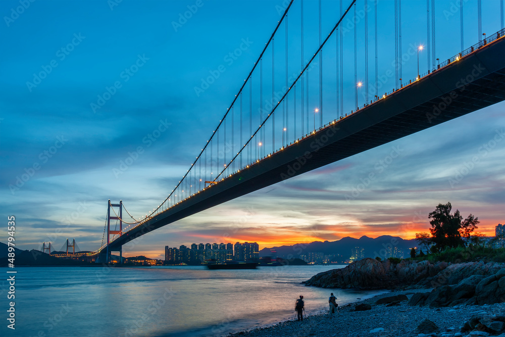 Fototapeta premium Tsing Ma bridge in Hong Kong under sunset