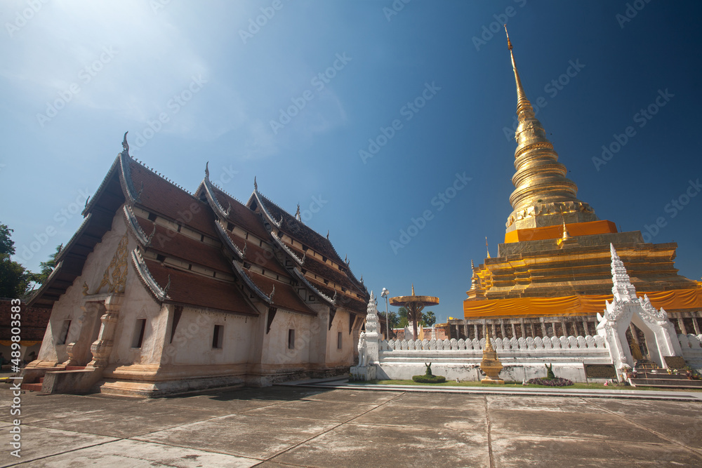 Fototapeta premium Wat Phrathat Chae Haeng Temple in Nan Province, Northern Thailand