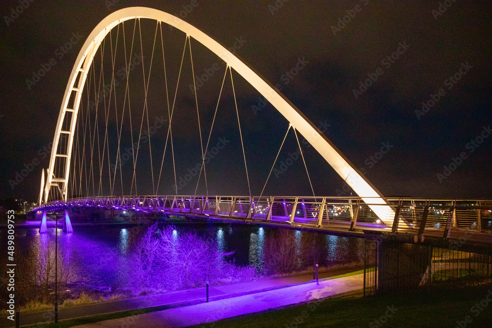 Obraz premium Infinity Brdge