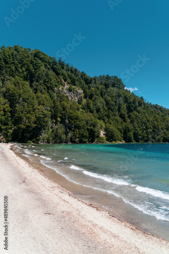 Fototapeta Naklejka Na Ścianę i Meble -  turquoise beach lake