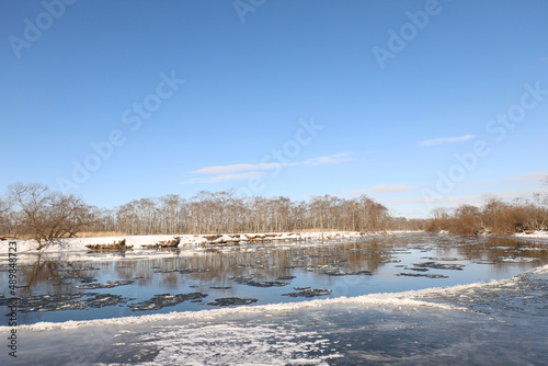 冬の釧路湿原〜雪と氷が流れる冬の釧路川
