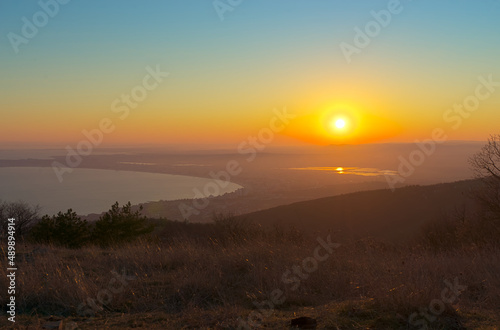 Overlooking a beautiful landscape at sunset, the sea and the valley © Mariyka LnT