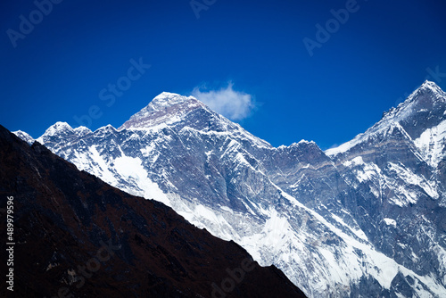 Snow covered Mount Everest captured during Everest Base Camp Trek © Chetan Shende