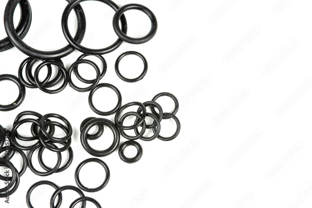 Hydraulic and pneumatic orings in black in different sizes on a white