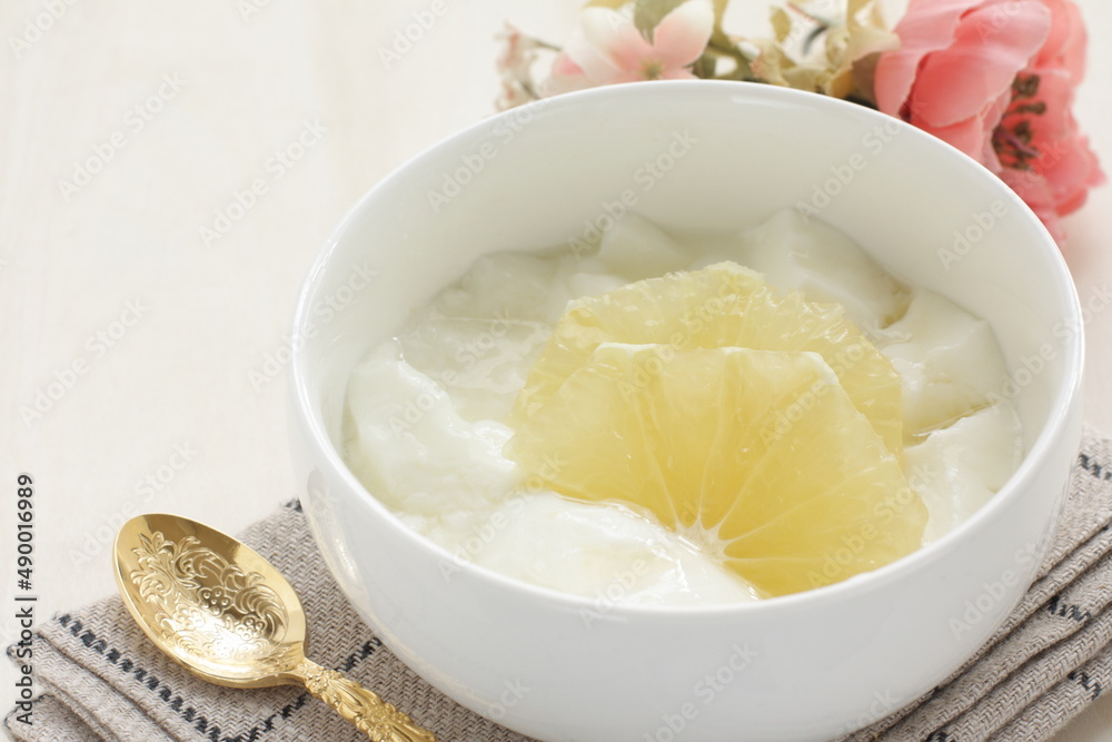 grapefruit and yogurt for healthy dessert and breakfast image grapefruit and yogurt for healthy dessert and breakfast image