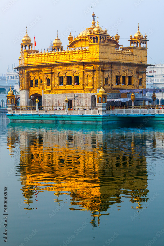 Fototapeta premium Sikh gurdwara Golden Temple (Harmandir Sahib). Amritsar, Punjab, India