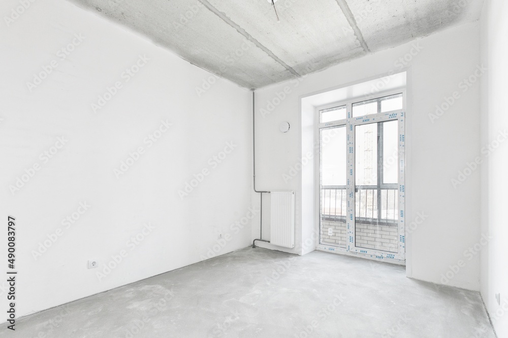 Fototapeta premium interior of the apartment without decoration in white colors
