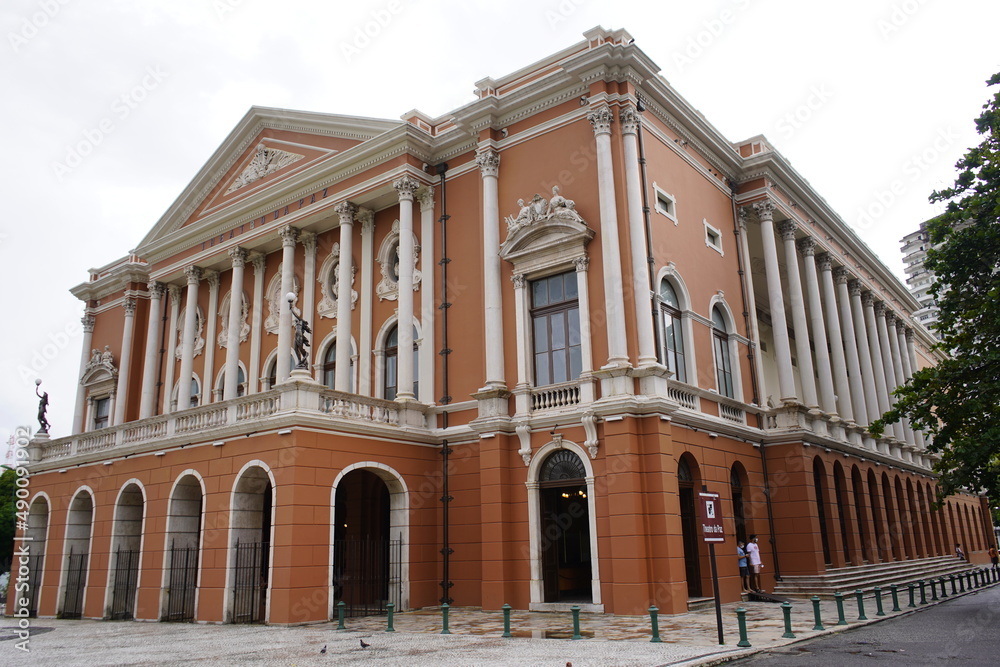 The Theatro da Paz (Peace Theater) is located in the city of Belém, in the state of Pará, in Brazil. Was built following neoclassical architectural lines, within the golden age of rubber in the Amazon