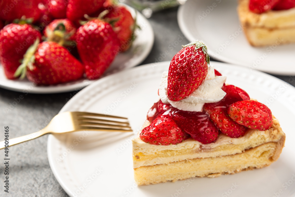 イチゴのタルトケーキ イチゴのタルトケーキ
