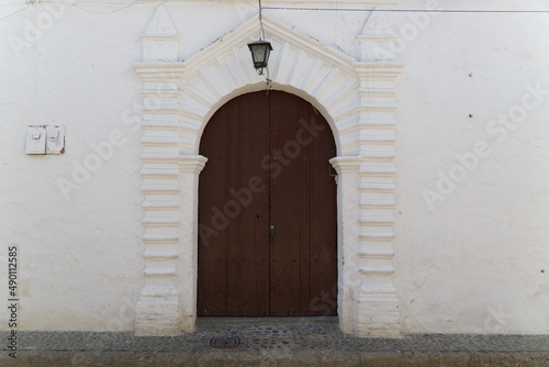 Colonial house entrance in Santa Fe of Antioquia, Colombia © Stefano
