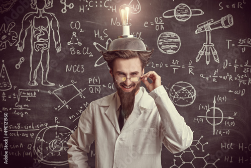 Canvastavla scientist with strange invention