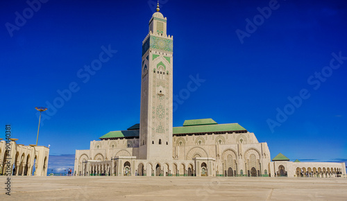 Schilderij op canvas Famous historic Hassan II Mosque in Marrakech City, Morocco