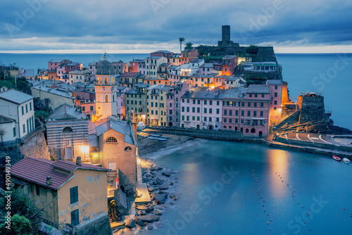 Canvas Print view of the town of vernazza at blue hour