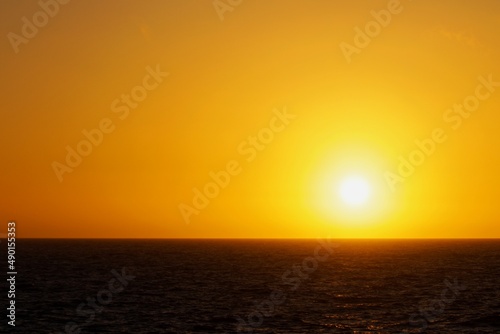 Sonnenaufgang über dem Meer