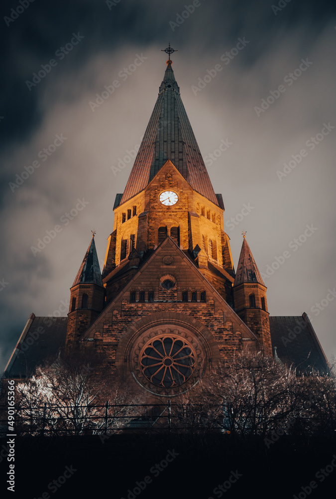 Obraz na płótnie Vertical low angle shot of the Sofia church in Sodermalm, Stockholm w salonie