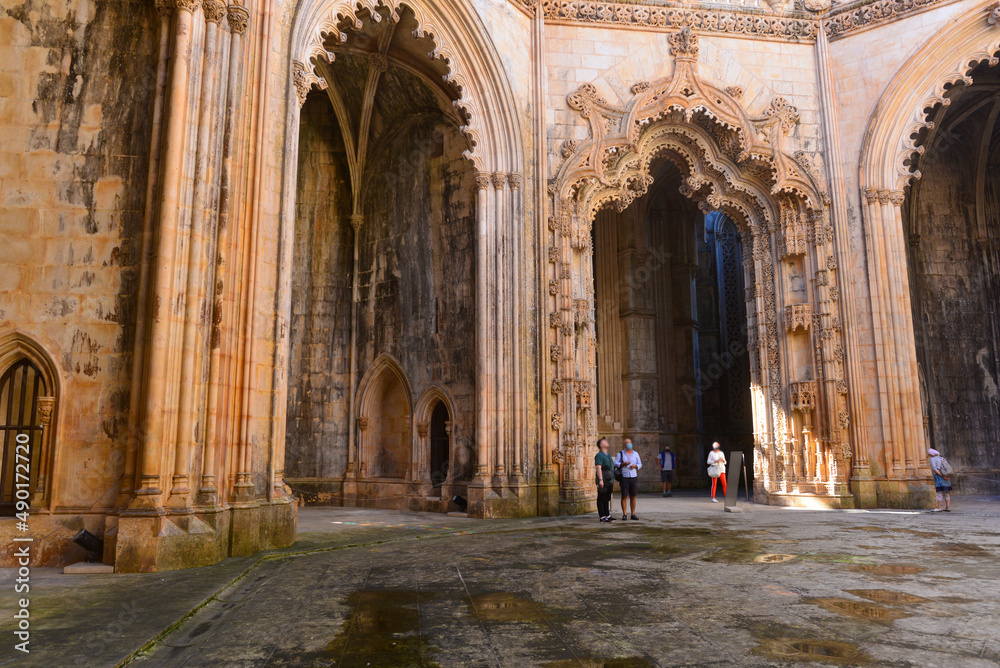 Königsgräber in der Kapellenanlage im Kloster von Batalha, Portugal Königsgräber in der Kapellenanlage im Kloster von Batalha, Portugal