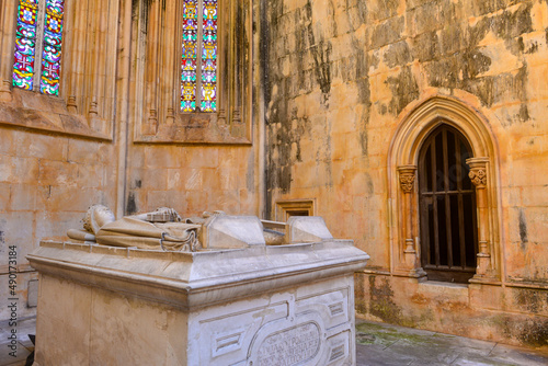 Königsgräber in der Kapellenanlage im Kloster von Batalha, Portugal photo