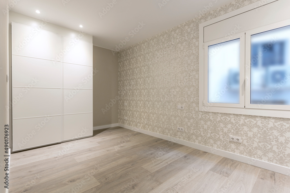 Room in a renovated apartment in Barcelona Room in a renovated apartment in Barcelona