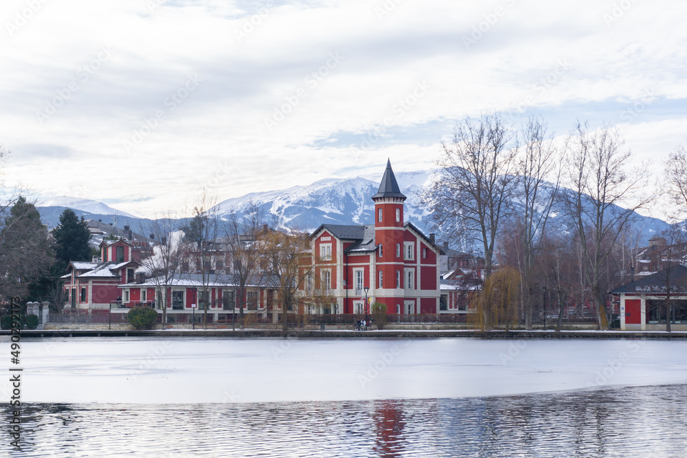 Fototapeta premium Landscape of the frozen lake of Puigcerda one winter morning