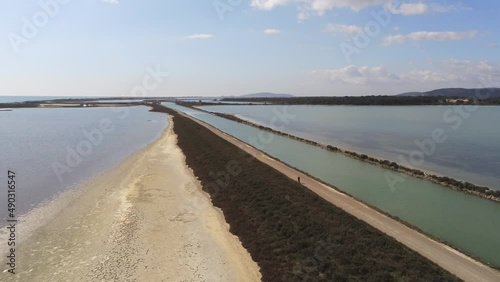 Wallpaper Mural Plage le long du canal du Rhône à Sète, vue aérienne, Occitanie Torontodigital.ca